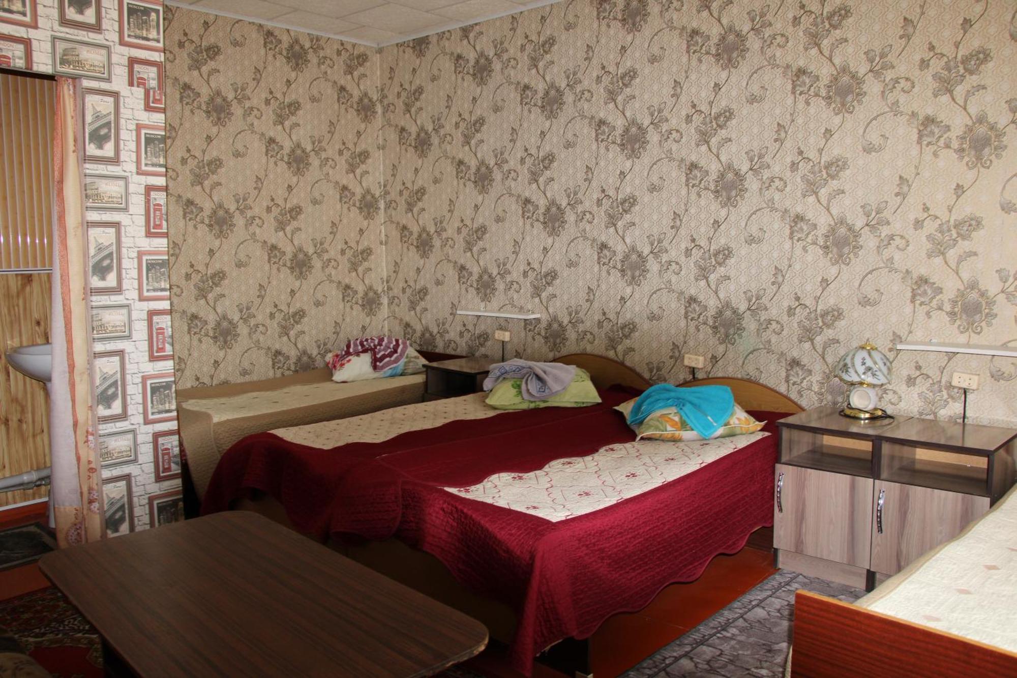 Guest House On Derbisheva Karakol Bagian luar foto