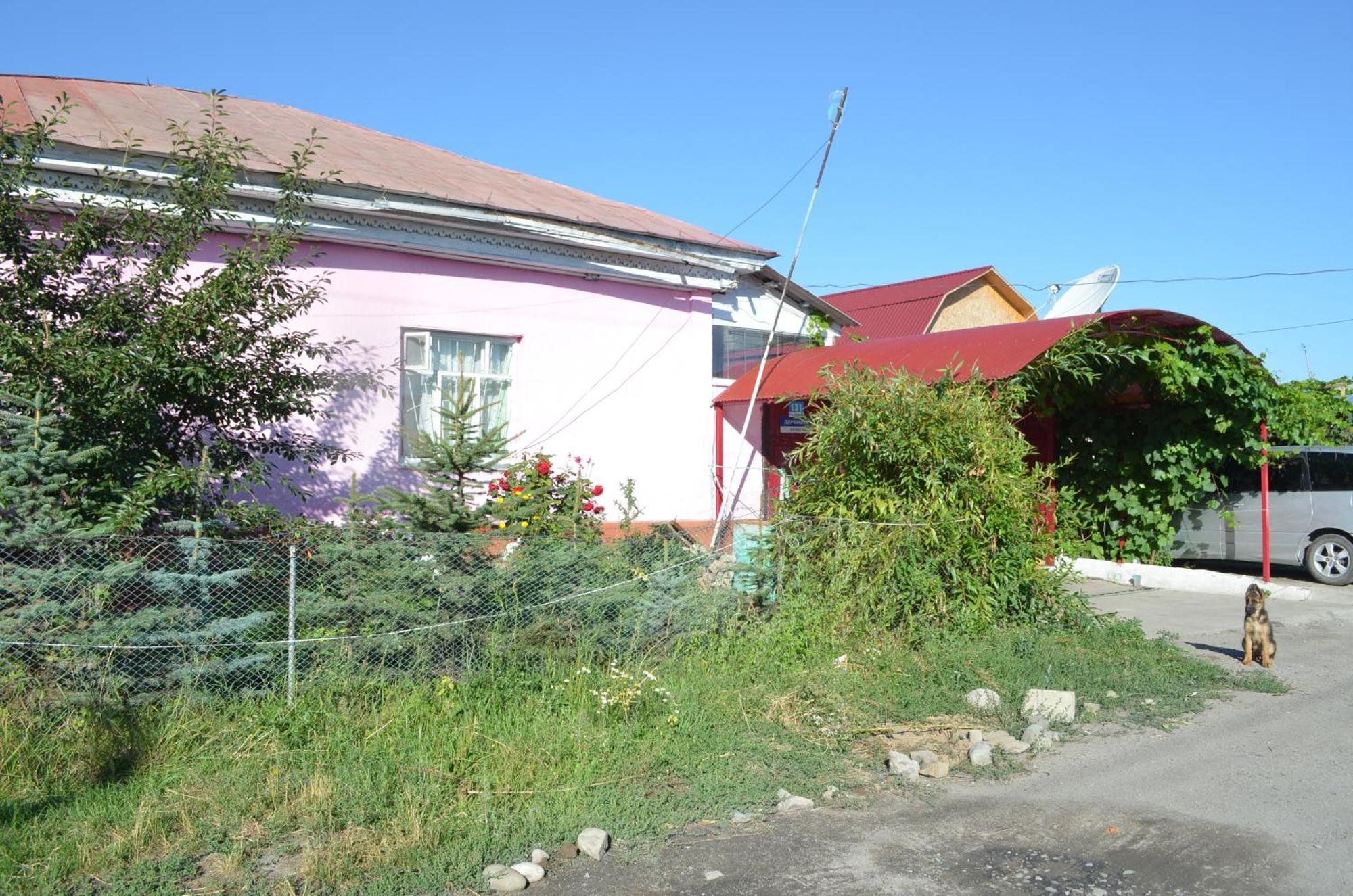 Guest House On Derbisheva Karakol Bagian luar foto